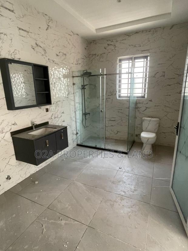 4bdrm House in Ogbojo, New Legon for sale photo 9