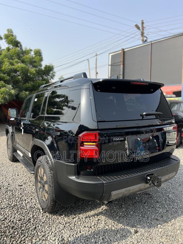 New Toyota Land Cruiser Prado 2.8 2025 Black photo 4