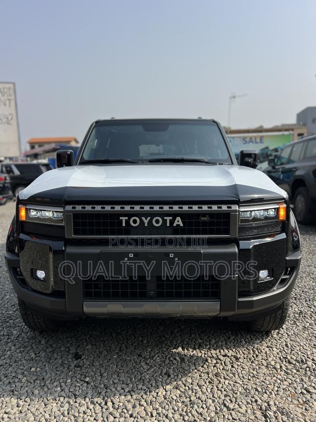 New Toyota Land Cruiser Prado 2.8 2025 Black photo 2