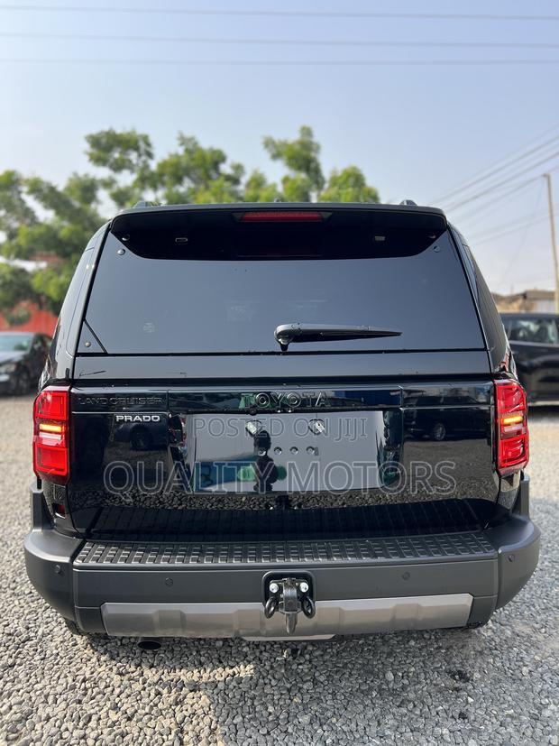 New Toyota Land Cruiser Prado 2.8 2025 Black photo 5