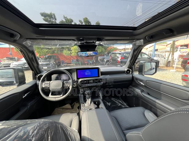 New Toyota Land Cruiser Prado 2.8 2025 Black photo 10