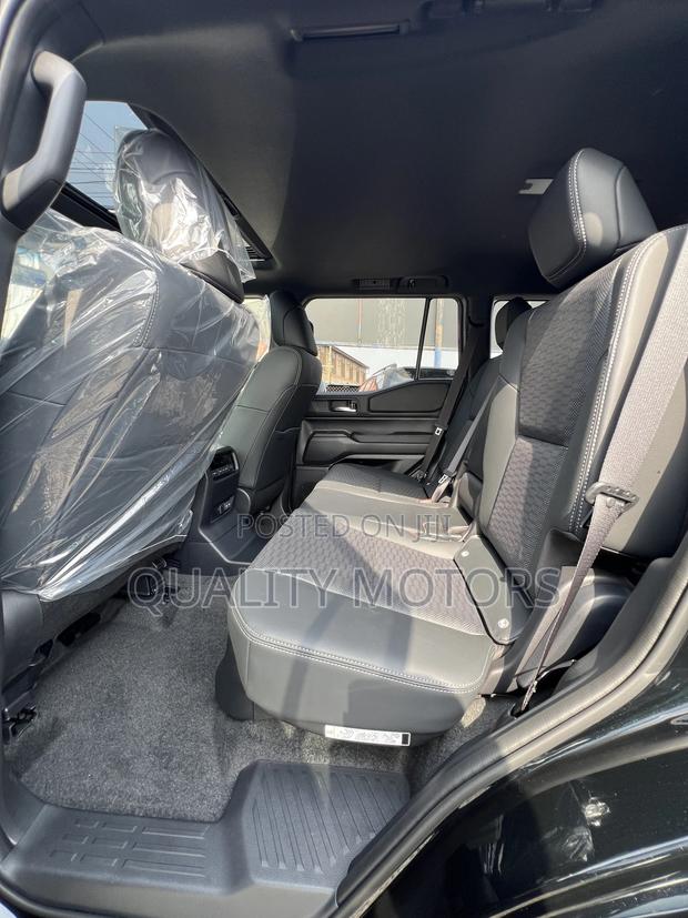 New Toyota Land Cruiser Prado 2.8 2025 Black photo 9