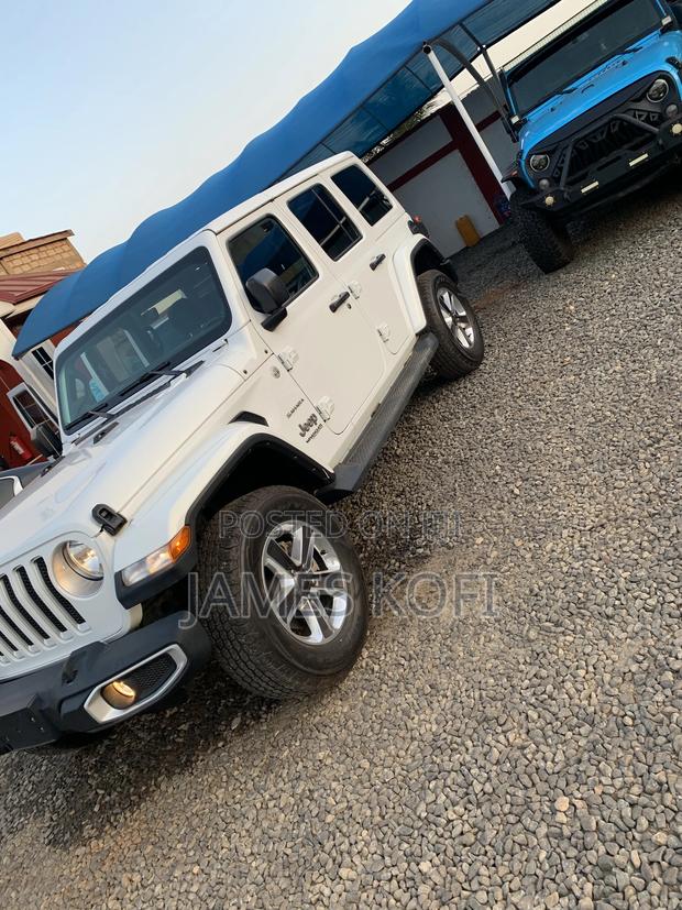 Jeep Wrangler Sport 2021 White photo 3