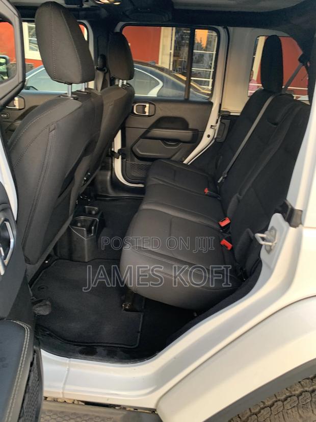 Jeep Wrangler Sport 2021 White photo 5