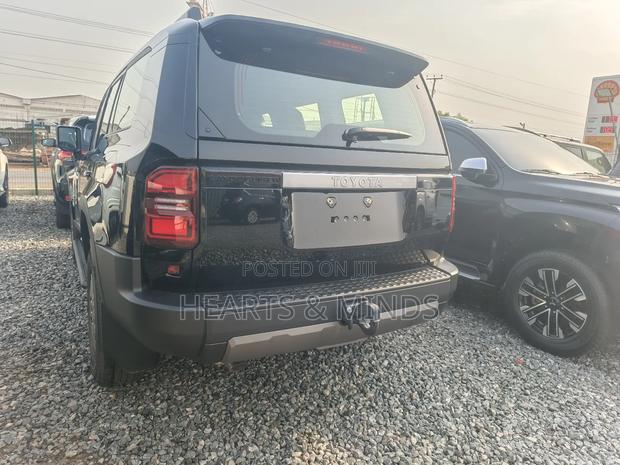 New Toyota Land Cruiser Prado 2024 Black photo 10