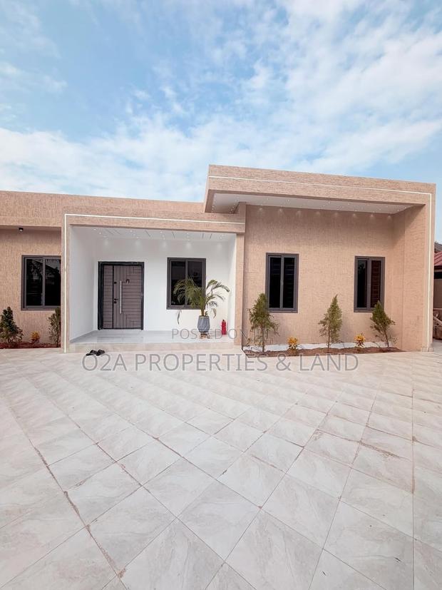 3bdrm House in Lakeside Estate for sale