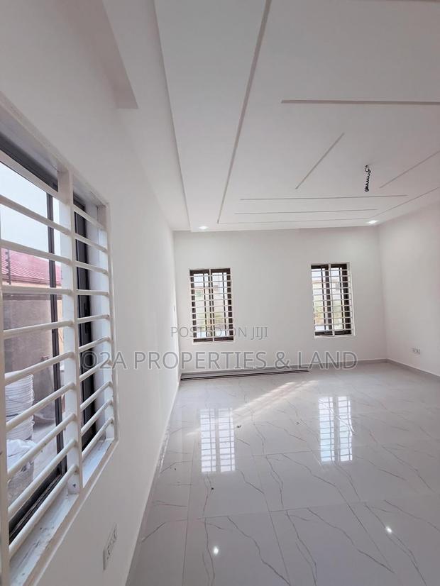 3bdrm House in Lakeside Estate for sale photo 3