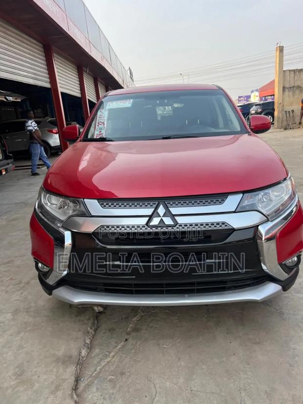 Mitsubishi Outlander 2019 Red
