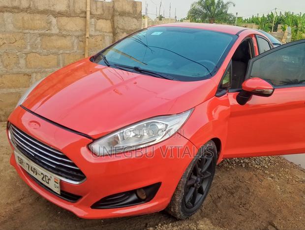 Ford Fiesta SE 4dr Sedan (1.6L 4cyl 5M) 2015 Red