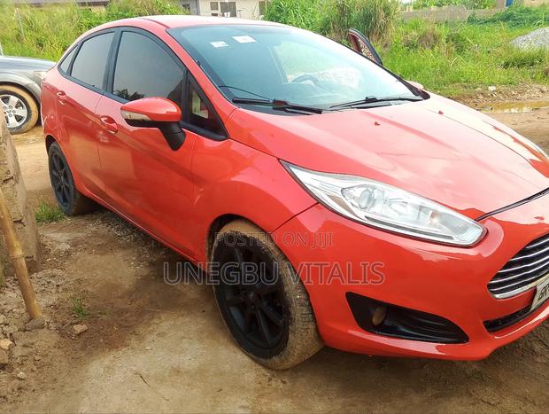 Ford Fiesta SE 4dr Sedan (1.6L 4cyl 5M) 2015 Red