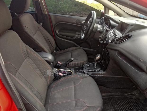 Ford Fiesta SE 4dr Sedan (1.6L 4cyl 5M) 2015 Red