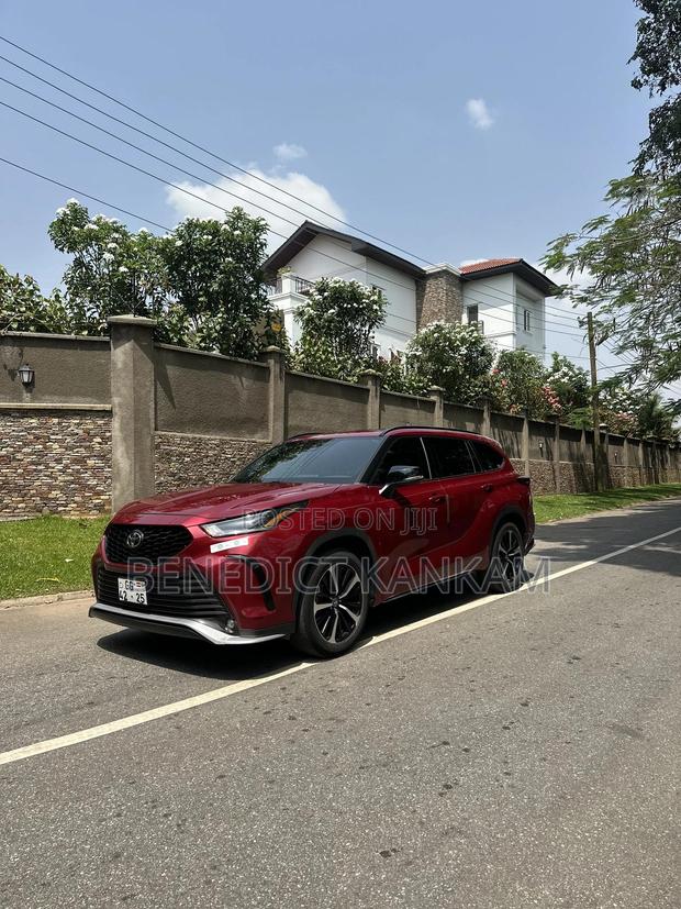 Toyota Highlander XSE 2021 Burgundy