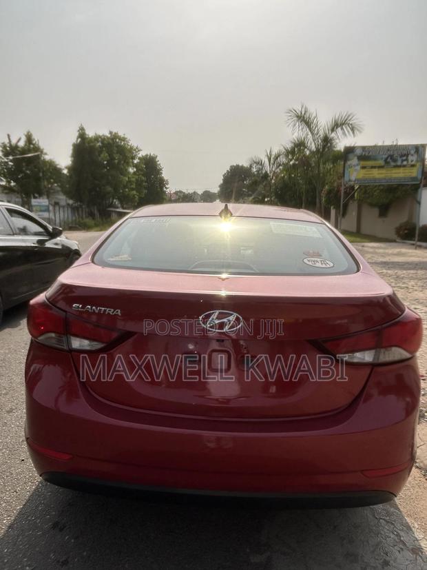 Hyundai Elantra Limited Sedan FWD (1.8L 4cyl 6A) 2016 Red photo 3