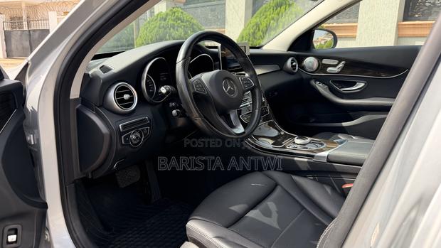 Mercedes-Benz C300 Luxury 4matic Sedan AWD (2.0L 4cyl 7A) 2017 Silver photo 6