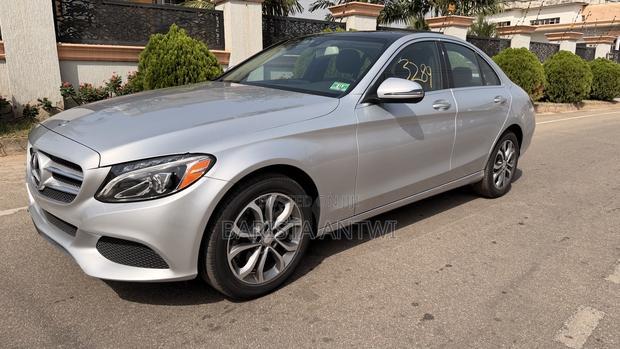 Mercedes-Benz C300 Luxury 4matic Sedan AWD (2.0L 4cyl 7A) 2017 Silver photo 2