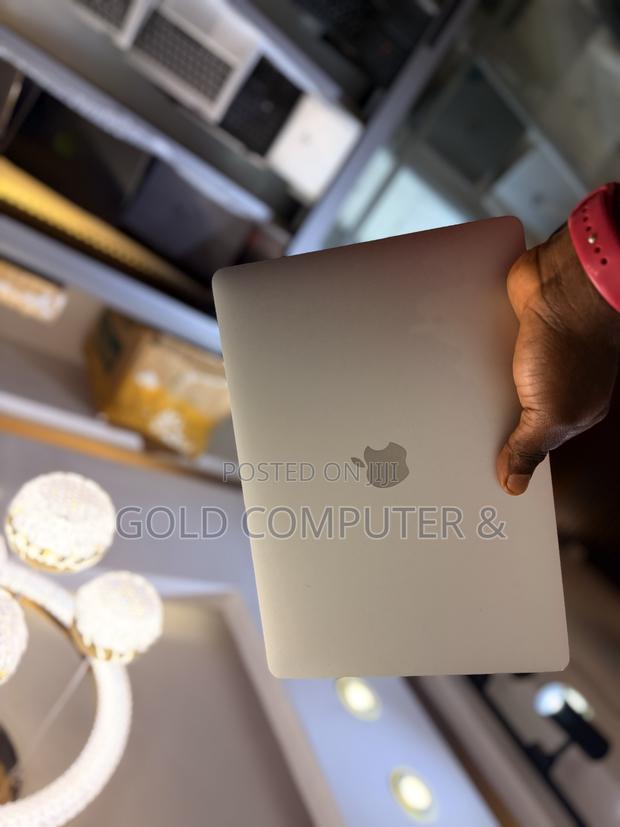 Laptop Apple MacBook Pro 2017 16GB Intel Core I5 SSD 512GB photo 4