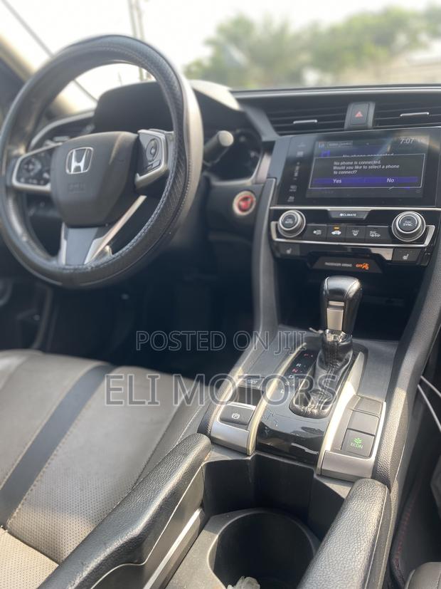 Honda Civic EX-L 2dr Coupe (1.5L 4cyl) 2017 Gray photo 2