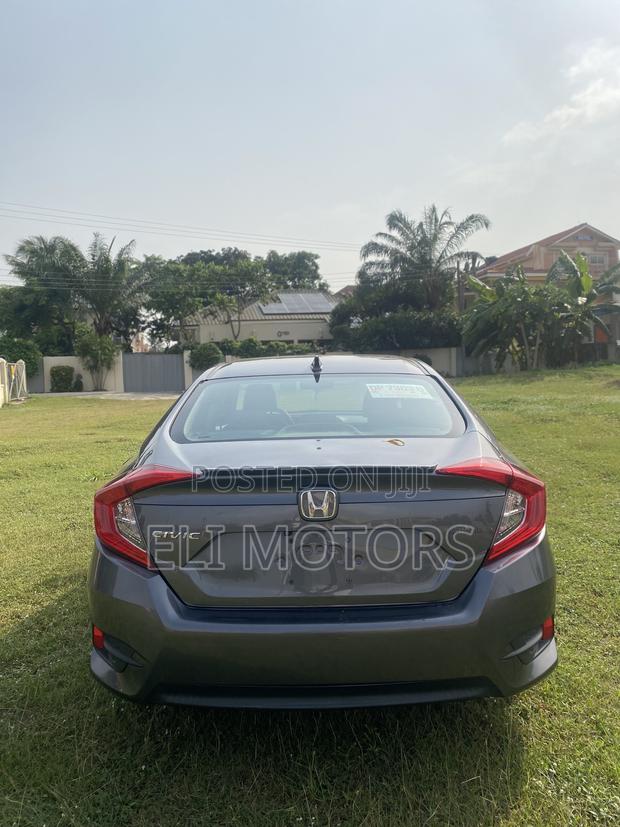 Honda Civic EX-L 2dr Coupe (1.5L 4cyl) 2017 Gray photo 12