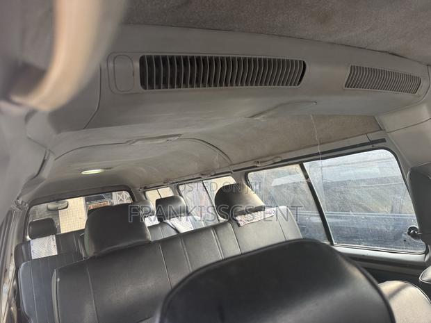 Hyundai H-100 2004 Blue photo 5