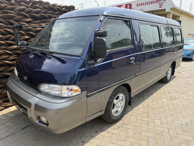 Hyundai H-100 2004 Blue photo 3
