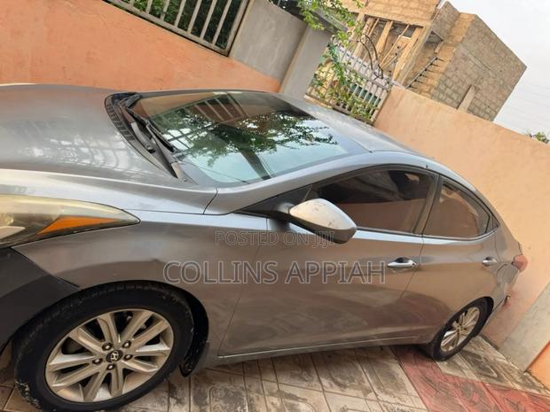 Hyundai Elantra Limited 4dr Sedan (1.8L 4cyl 6A) 2014 Silver