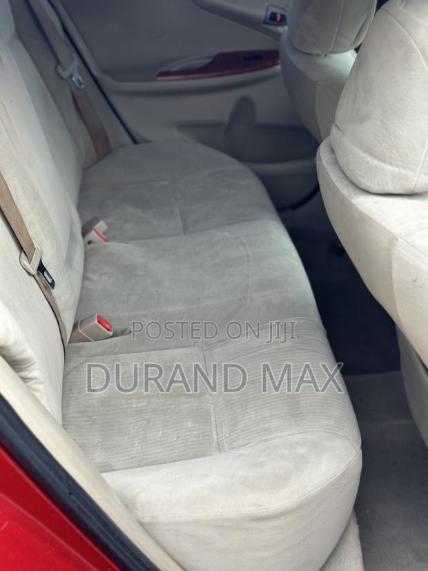 Toyota Corolla XLE 4dr Sedan (1.8L 4cyl 4A) 2010