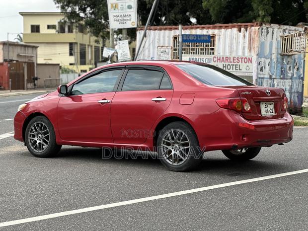 Toyota Corolla XLE 4dr Sedan (1.8L 4cyl 4A) 2010