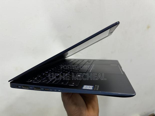 Laptop Asus ZenBook UX330UA 4GB Intel Core I3 SSD 256GB photo 3