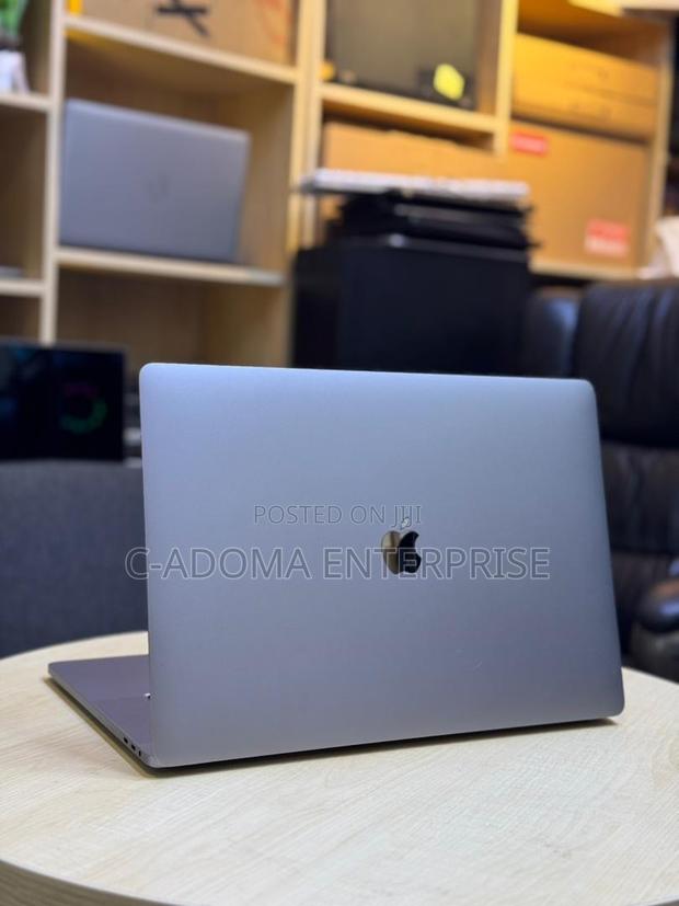 Laptop Apple MacBook Pro 2019 16GB Intel Core I7 SSD 512GB photo 5