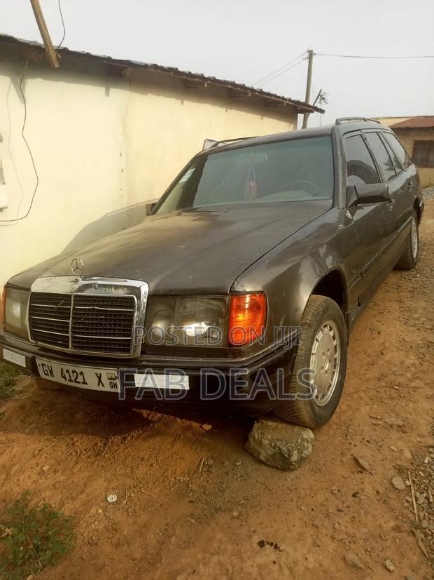 Mercedes-Benz C250 1987 Gray