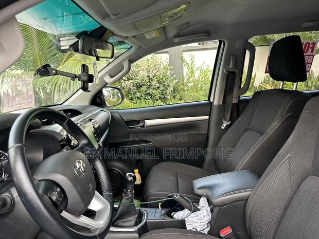 Toyota Hilux Revo Double Cab Deisel 2.4 AWD 2022 White