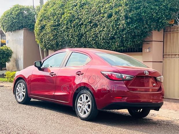 Toyota Yaris iA 1.5 FWD 2017 Red