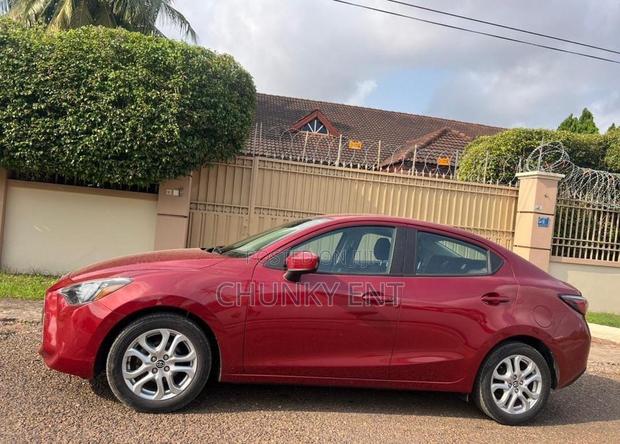 Toyota Yaris iA 1.5 FWD 2017 Red