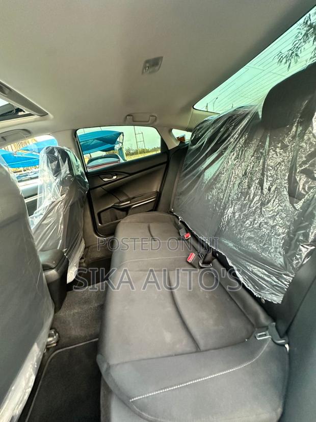 Honda Civic EX Sedan 2018 White photo 6