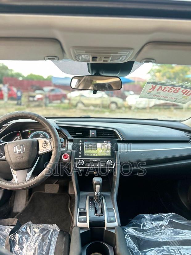 Honda Civic EX Sedan 2018 White photo 3