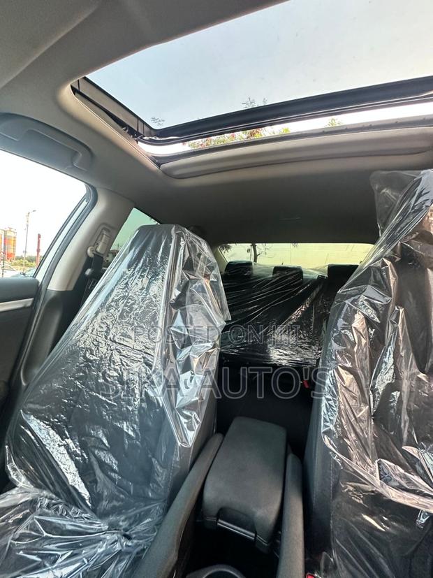 Honda Civic EX Sedan 2018 White photo 9