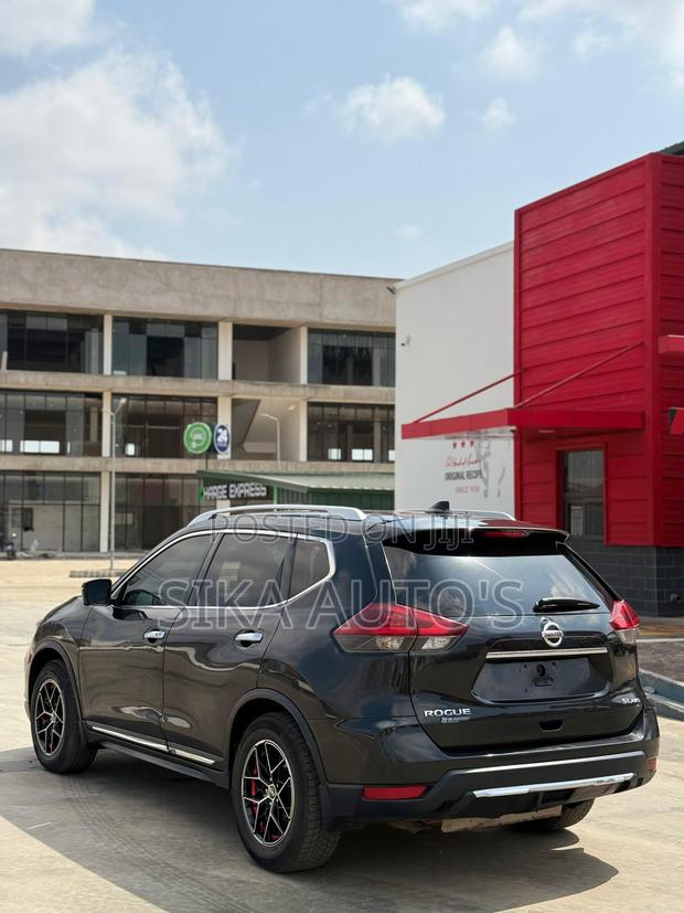 Nissan Rogue SL AWD 2018 Black photo 7