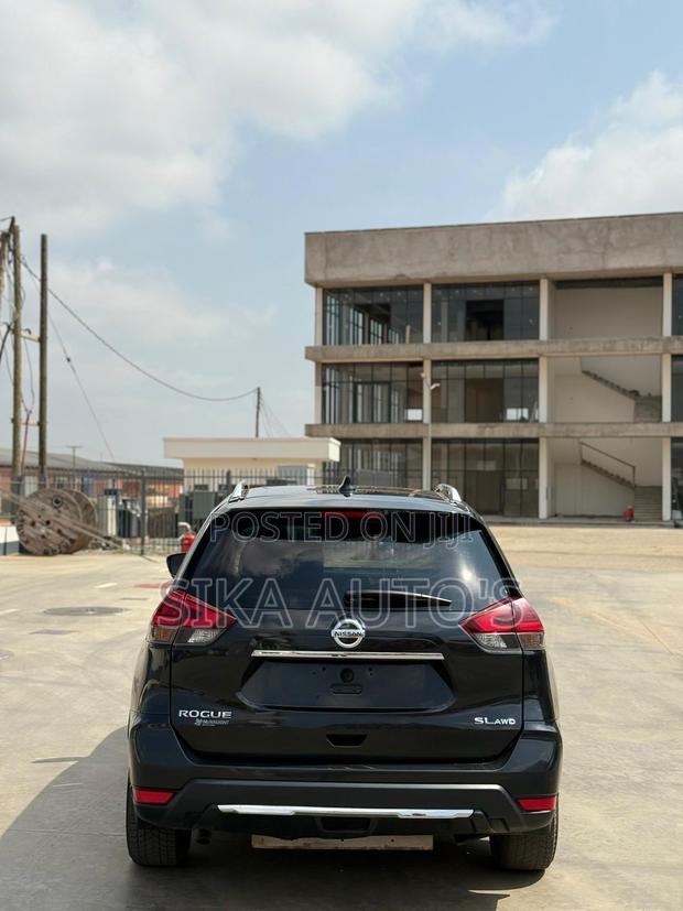Nissan Rogue SL AWD 2018 Black photo 8