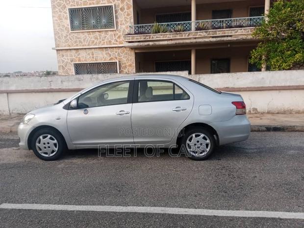 Toyota Belta 2012 Gray