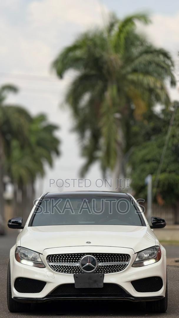 Mercedes-Benz C300 Luxury 4matic Sedan AWD (2.0L 4cyl 7A) 2017 White