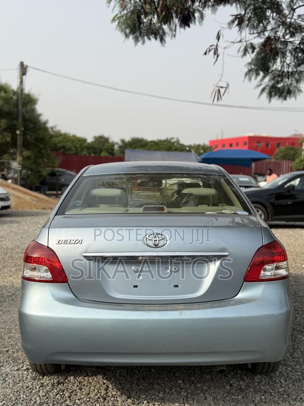 Toyota Belta 2013 Gray photo 4