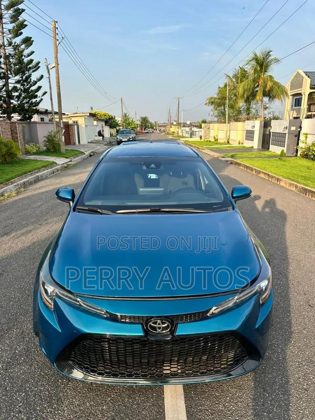 Toyota Corolla 2020 Blue photo 2