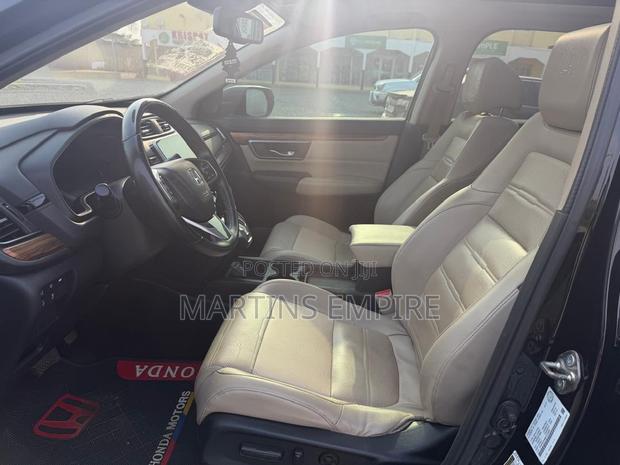 Honda CR-V Touring AWD 2018 Gray