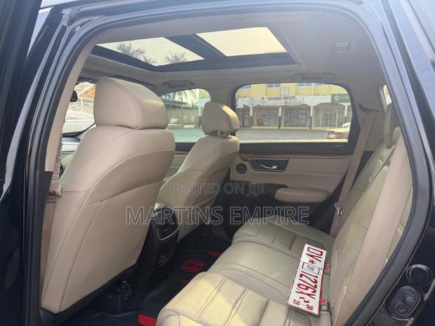 Honda CR-V Touring AWD 2018 Gray