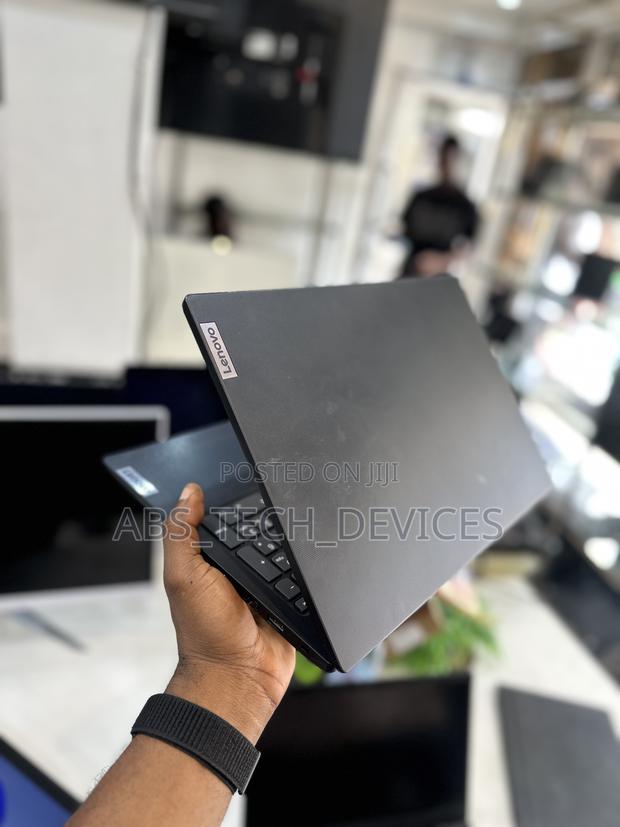 Laptop Lenovo V15 G4 8GB Intel Core i5 SSD 512GB photo 6