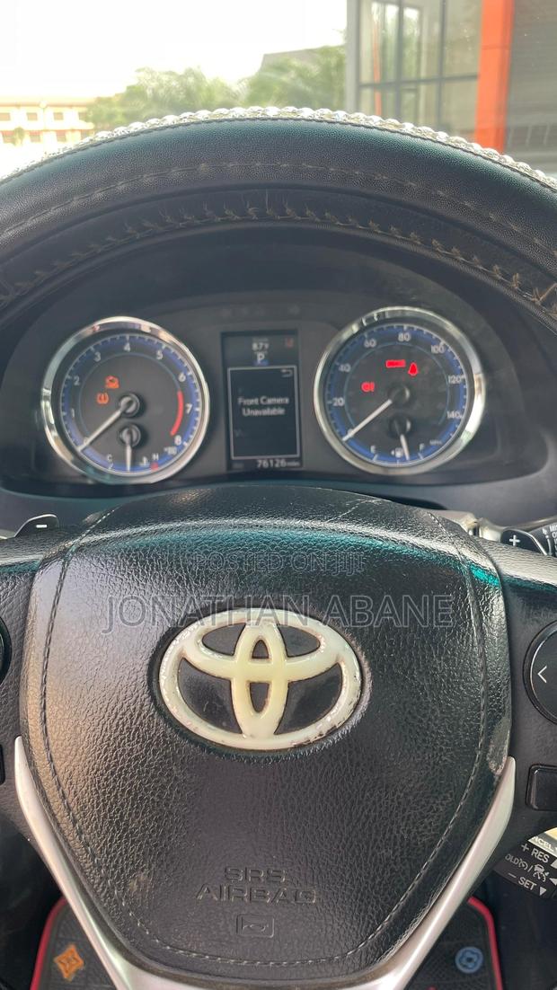 Toyota Corolla 2017 Black photo 8