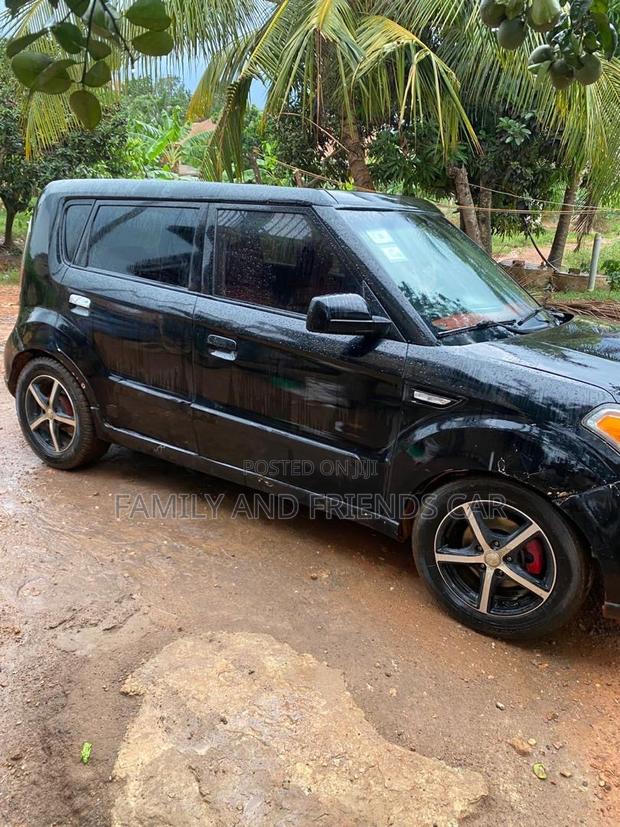 Kia Soul 2010 Black photo 2