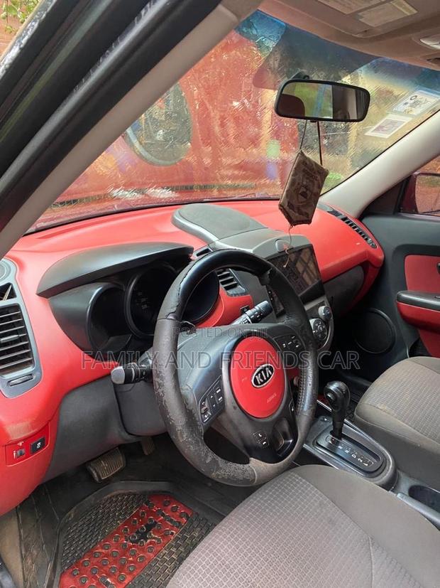 Kia Soul 2010 Black photo 4