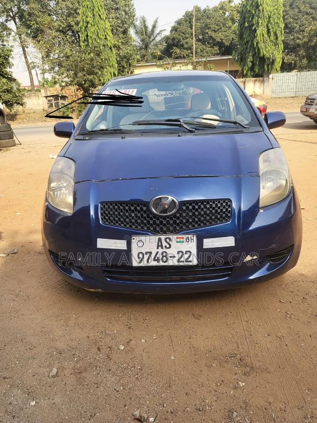 Toyota Vitz 2010 Blue