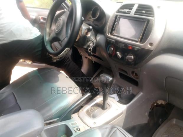 Toyota RAV4 2.0 4x4 2007 Gray photo 3